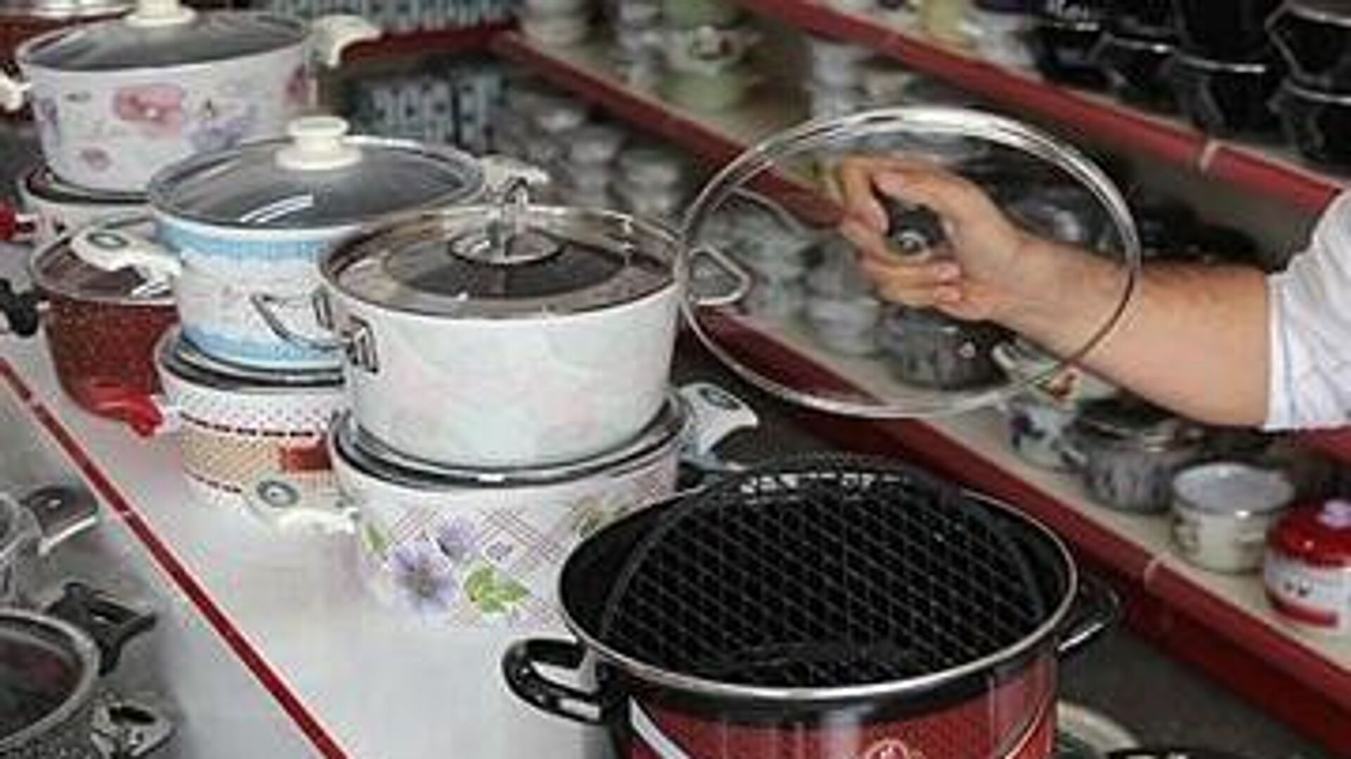 Kasap öldürdüğü adamı tencerede pişirdi