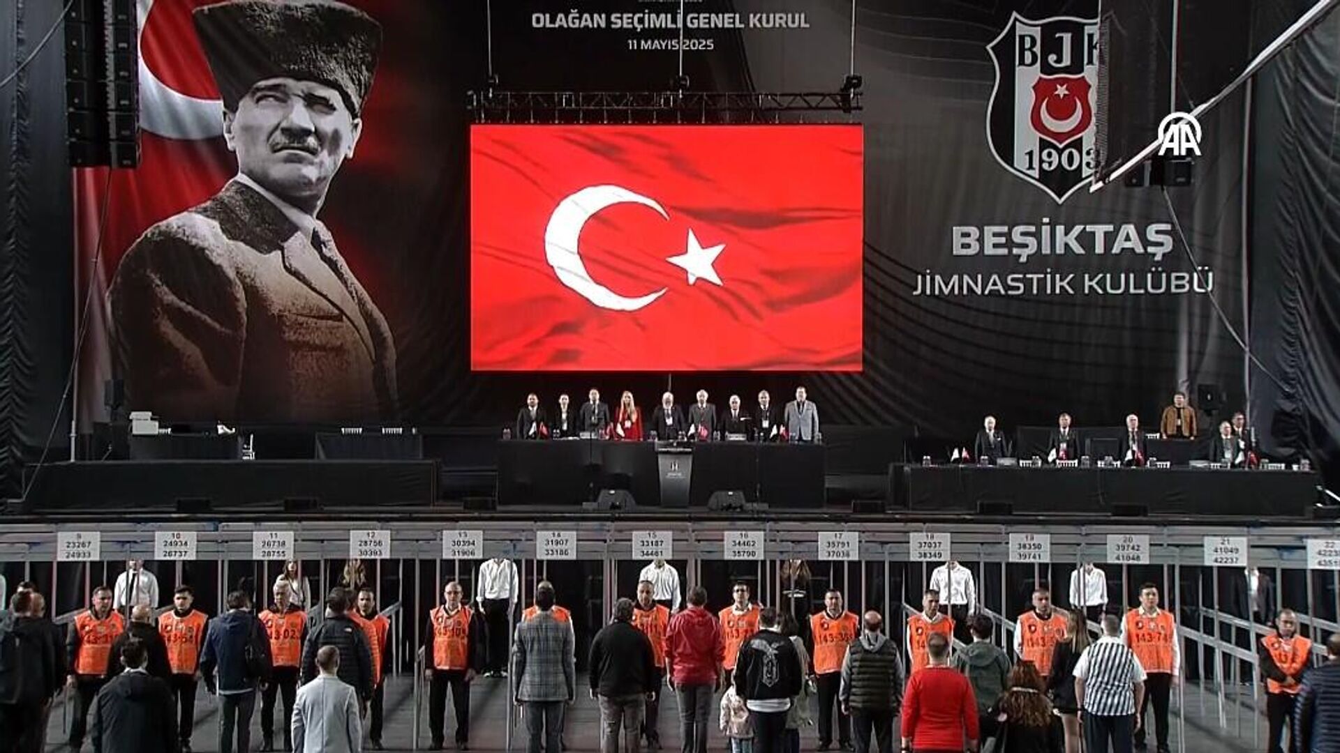 Beşiktaş’ta seçim günü: Oy verme işlemi başladı