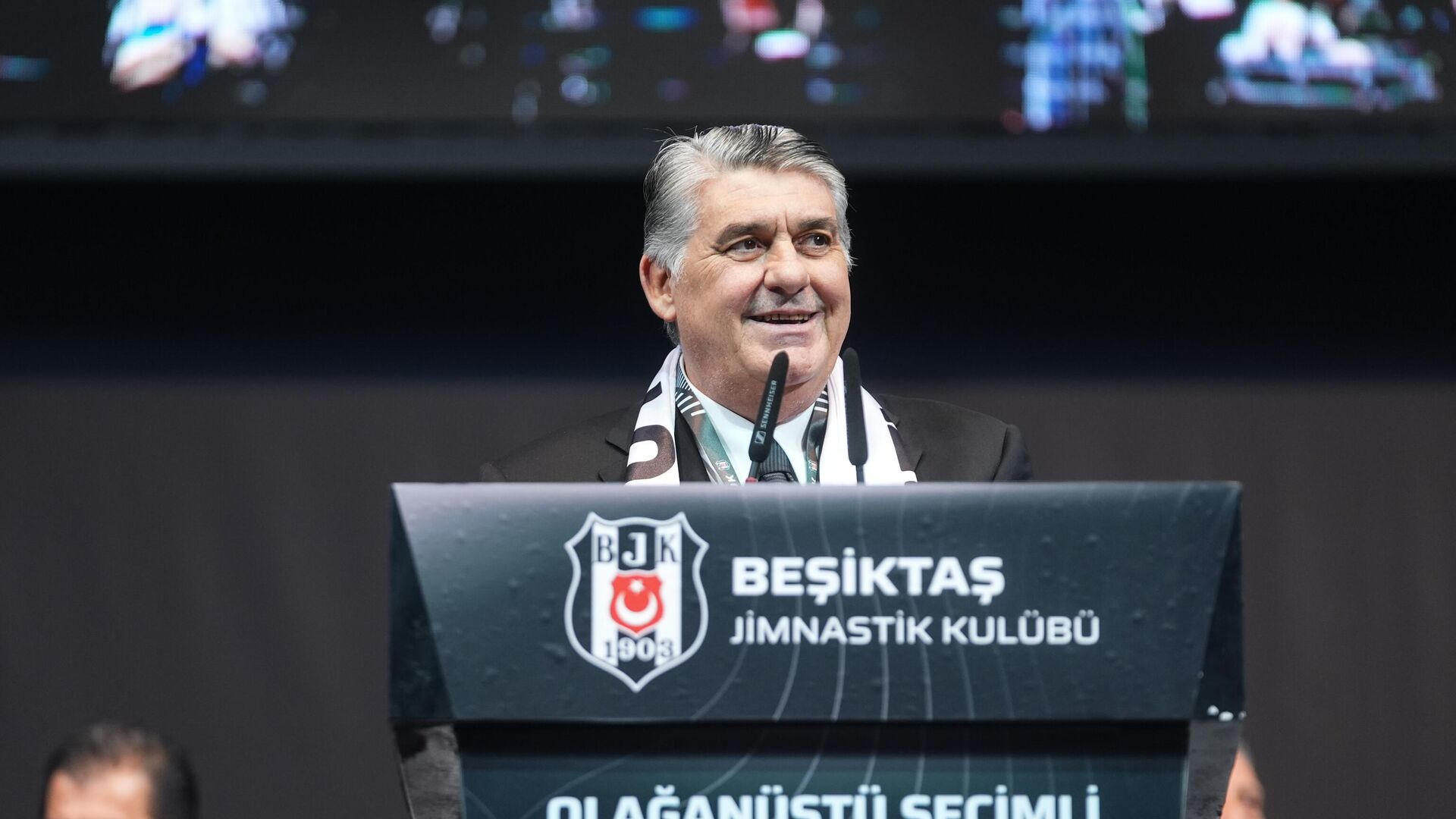 Beşiktaş’ta Serdar Adalı yeniden başkanlığa seçildi