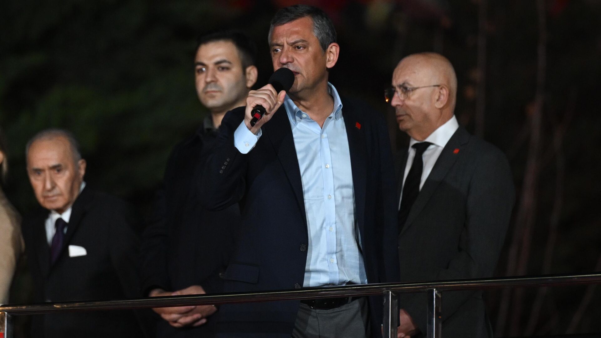 CHP lideri Özel: Bugün yapılan saldırıyı hiçbir siyasi partiye, hiçbir siyasi görüşe, hiçbir rakibimize mal etmiyorum