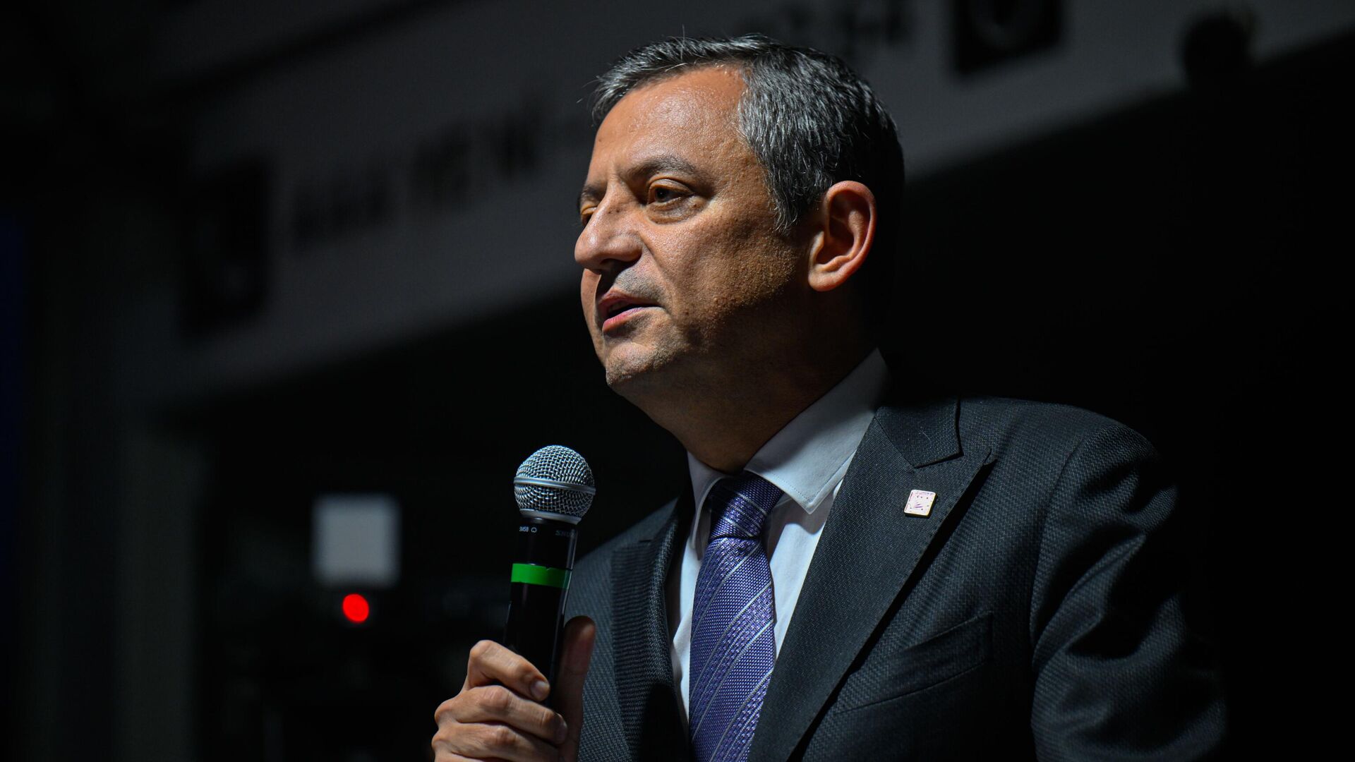 CHP lideri Özel, fesih kararı hakkında konuştu: ‘Barışın yanındayız’
