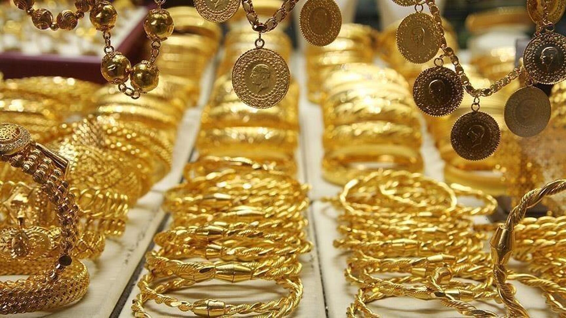 Dev banka Goldman Sachs açıkladı, gram altında büyük sürpriz: 5 bin TL için geri sayım başladı mı?