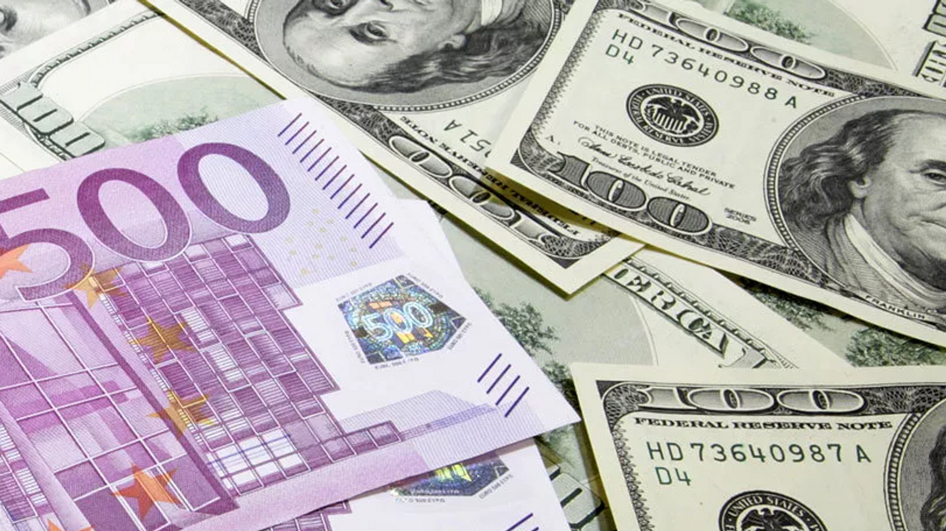 Dolar ve Euro bugün ne kadar oldu?
