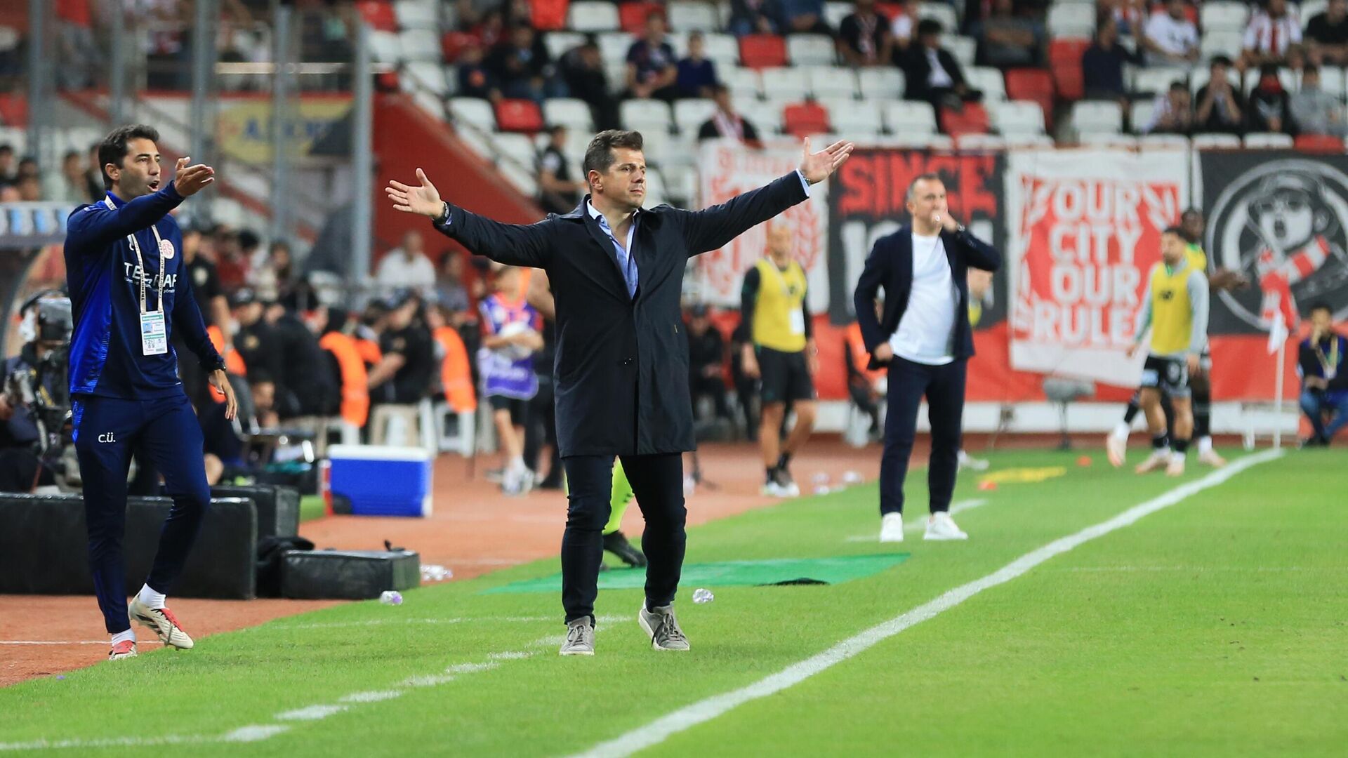 Emre Belözoğlu hakeme isyan etti: ‘Maçın her anında Konyaspor’u tuttu’