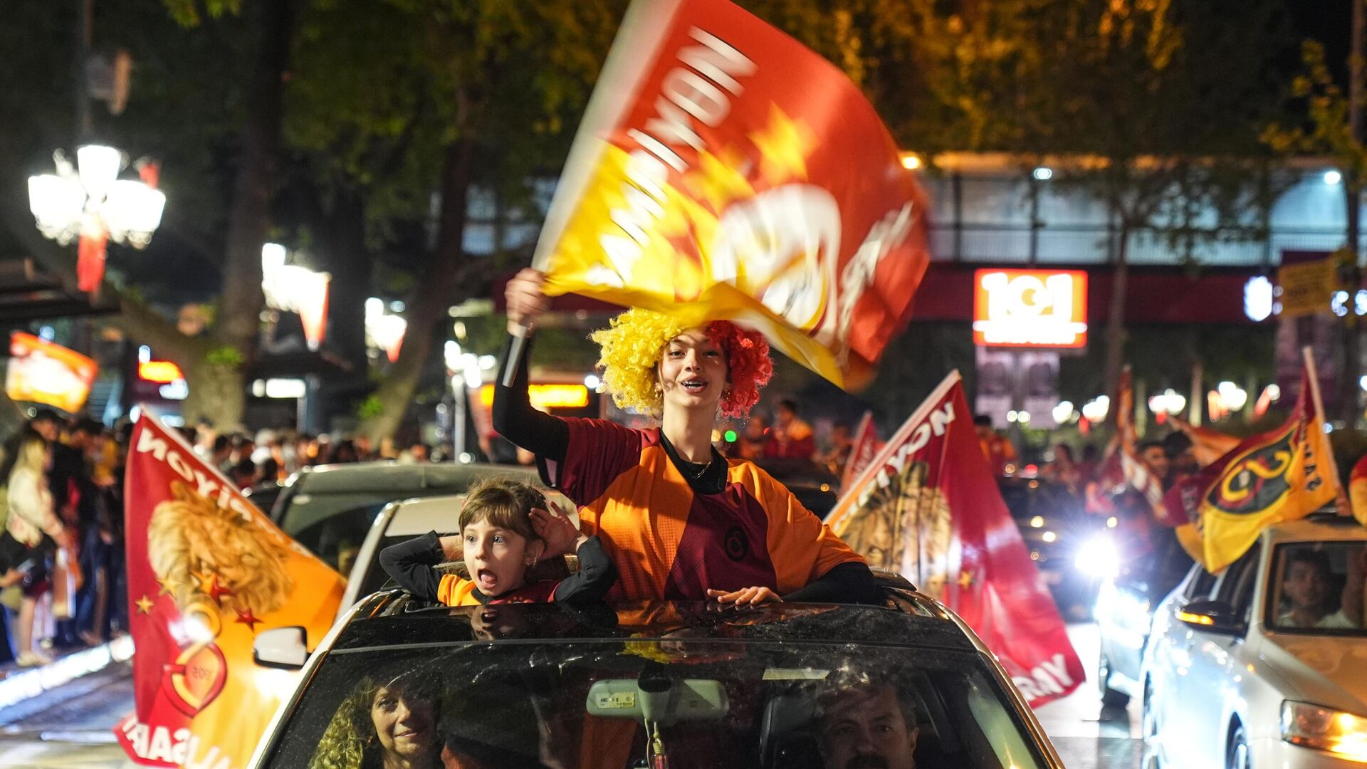 Galatasaray, 48 Saatte 3.5 milyon Euro’luk satış yaptı