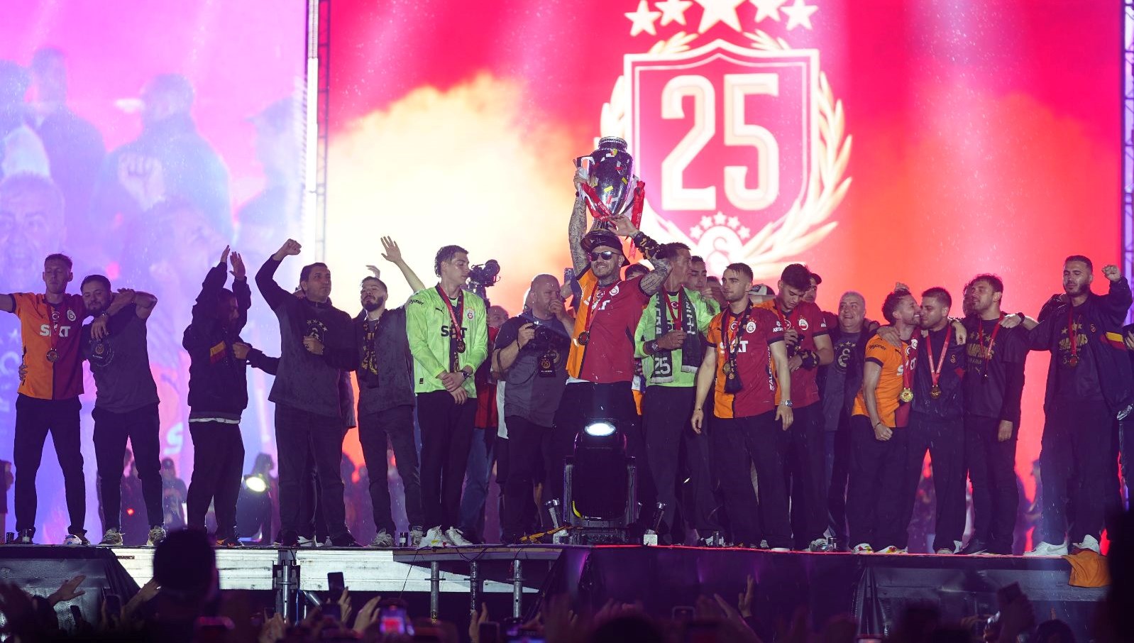 Galatasaray’ın kutlamalarda kazandığı para açıklandı: Çılgın gelir