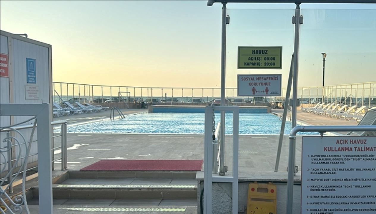 Haşema giydiği için havuza alınmamıştı: 2 sanığa hapis cezası
