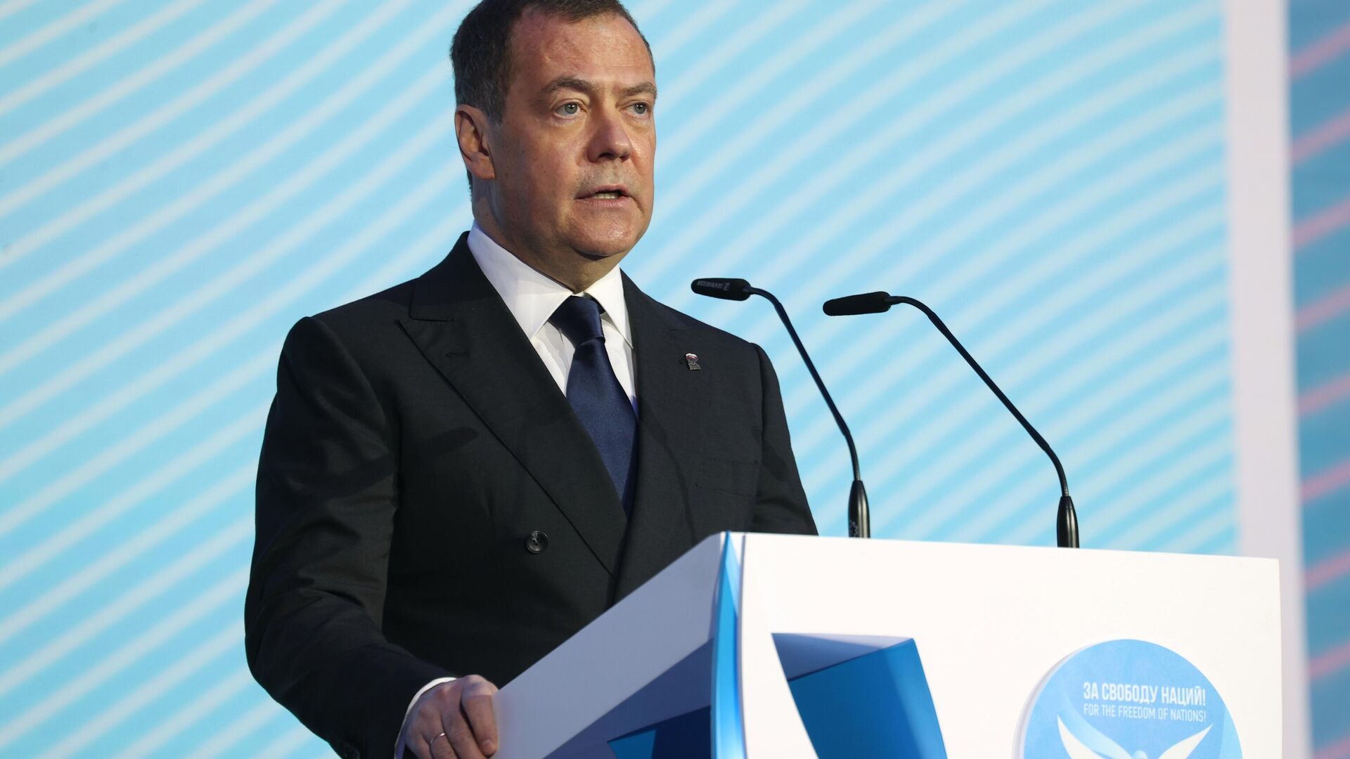 Medvedev: Dünya değişiyor, ancak Rusya’yı daha iyiye doğru değiştirmek arzusu değişmiyor