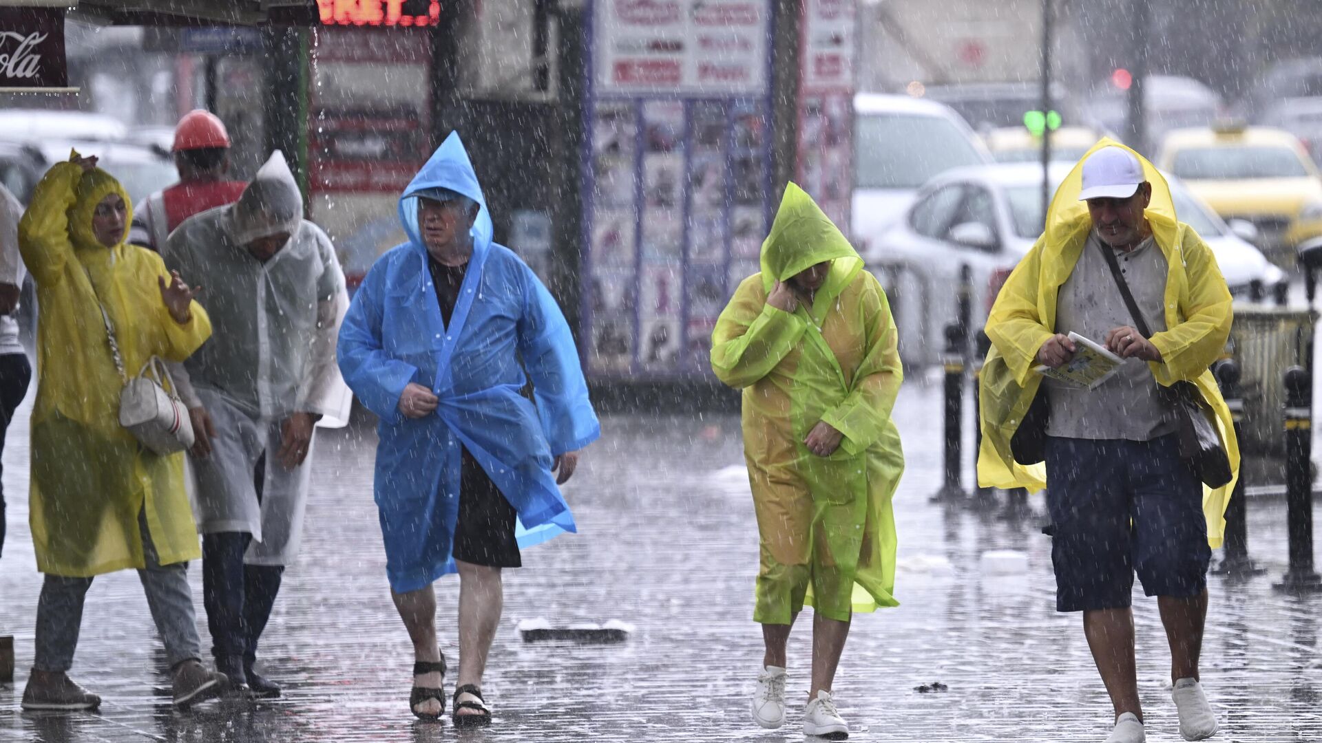 Meteoroloji saat verdi, gök gürültülü sağanak geliyor: 30’dan fazla ile ani sel, dolu ve fırtına uyarısı