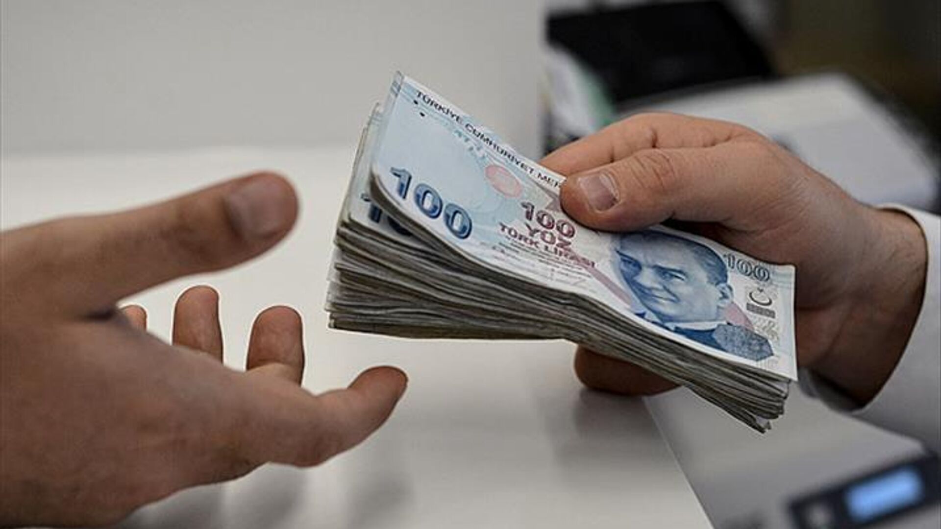 Milyonlarca kadını ilgilendiriyor: Ev kadınlarına emeklilik desteği gündemde