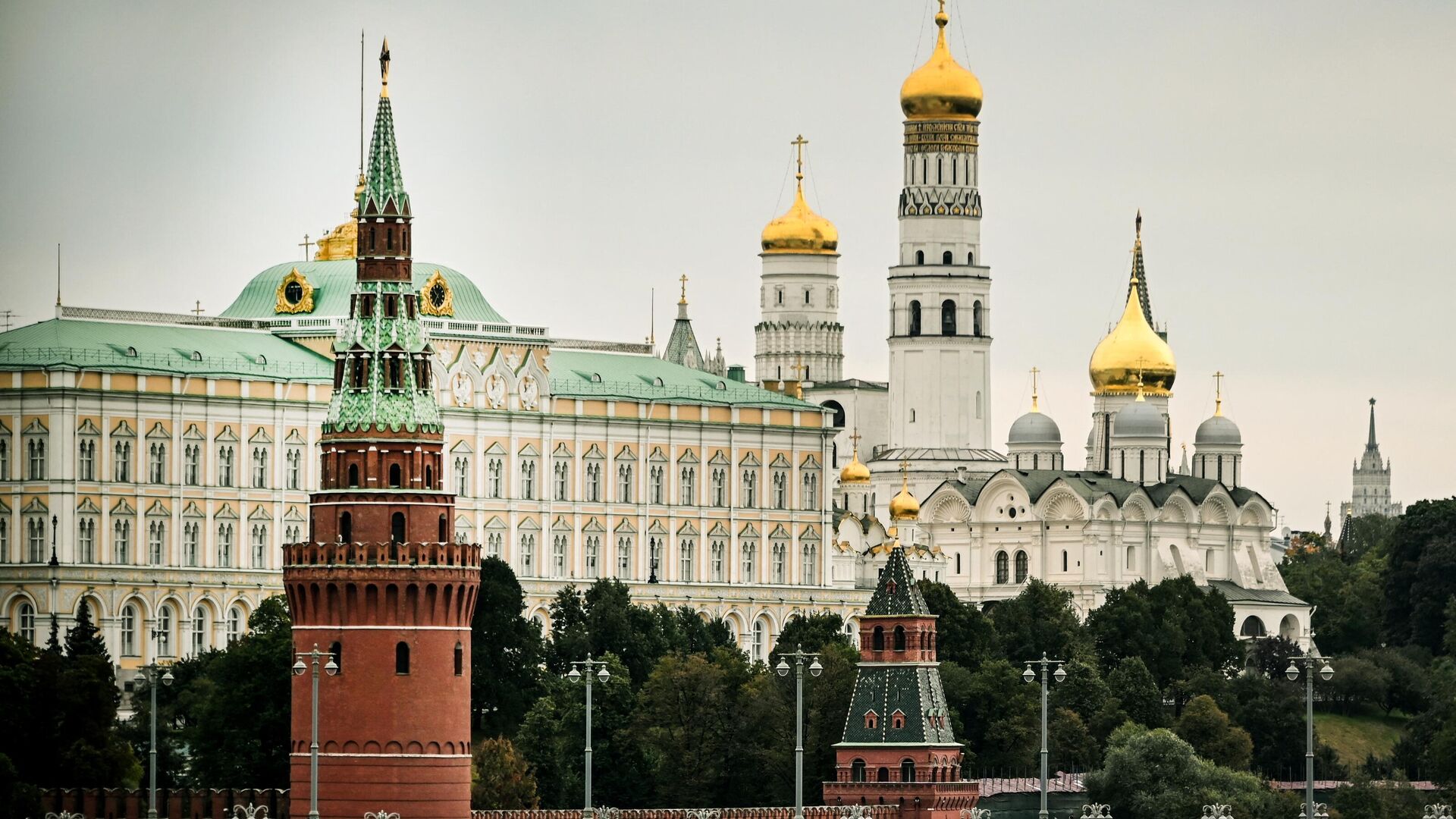 Moskova’ya gelen yabancı heyet başkanları Kremlin Sarayı’nda