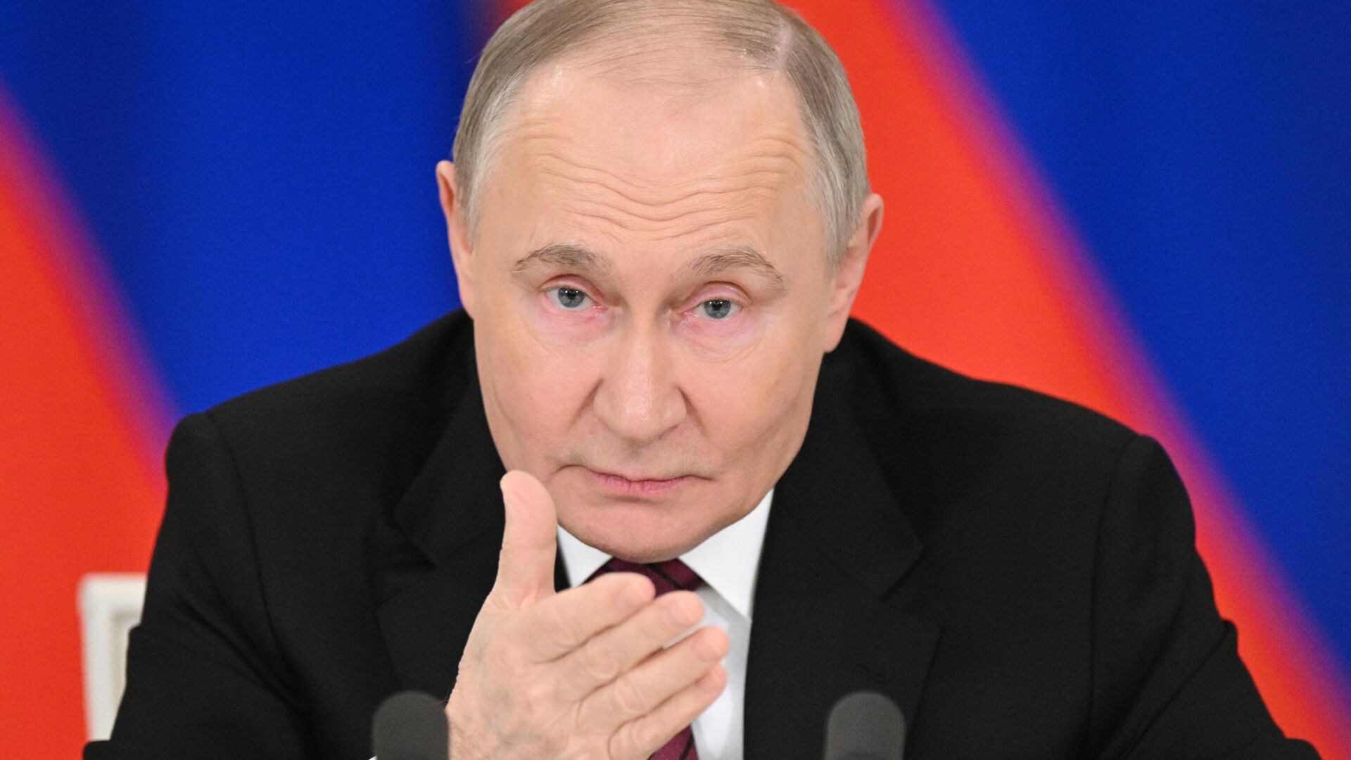 Putin’den Arktika için yeni talimatlar: Nükleer buzkıran gemilerinin inşası için talimat verildi