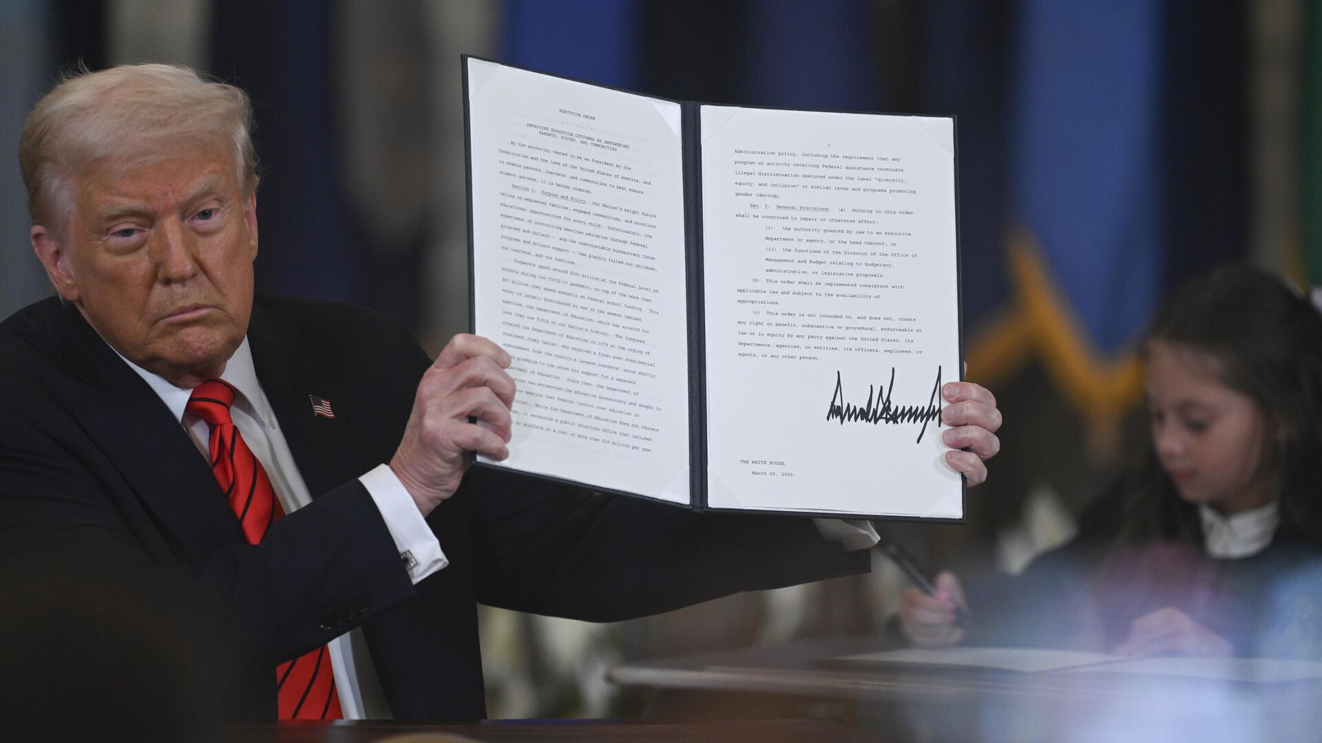 Trump, üç deneysel nükleer reaktörü devreye alacak kararname imzaladı