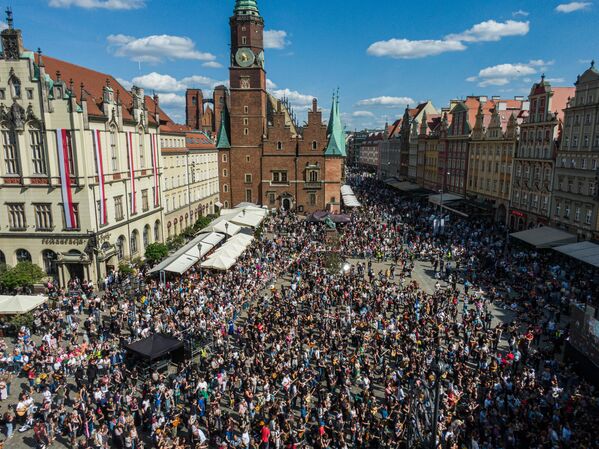 Wroclaw’da binlerce gitarist aynı anda ‘Hey Joe’ çaldı: Yeni bir Guinness rekoru yolda