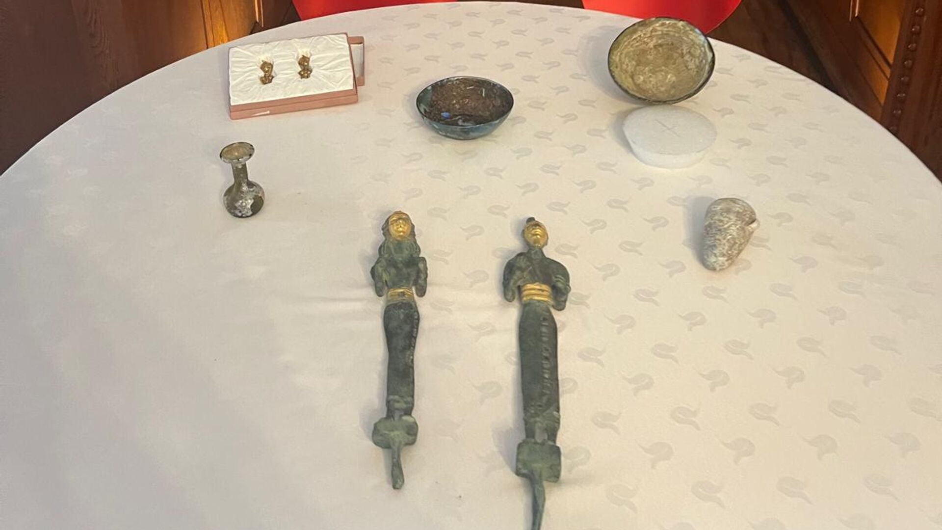 Avrupa’ya kaçırılan miras geri geldi: İsviçre 7 tarihi eseri Türkiye’ye iade etti