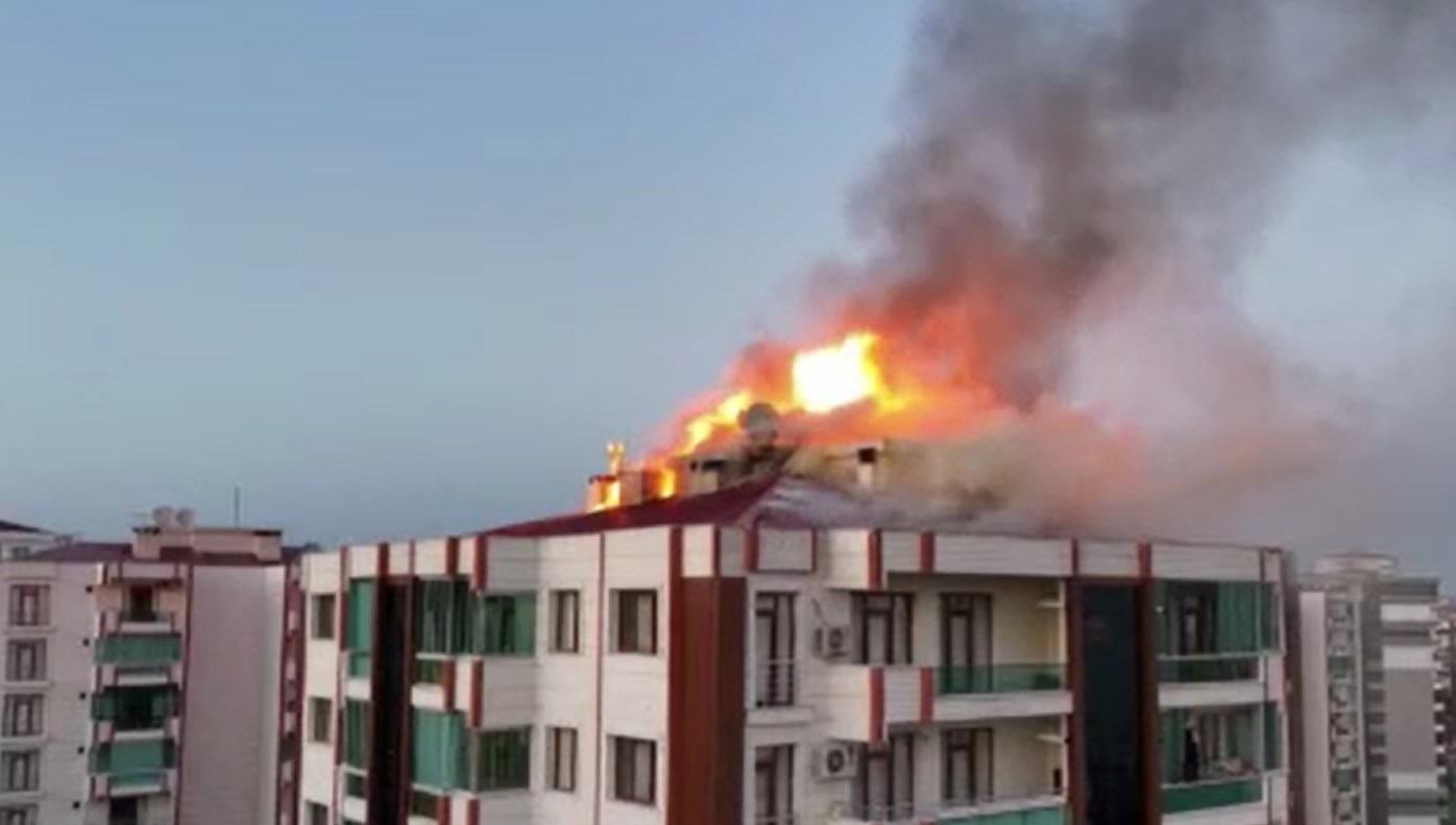 Diyarbakır’da 13 katlı apartmanda yangın: Tahliye işlemleri devam ediyor