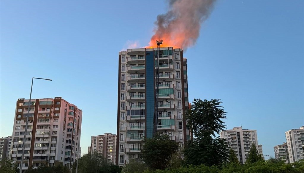 Diyarbakır’daki yangın faciasına ilişkin iki şüpheli tutuklandı