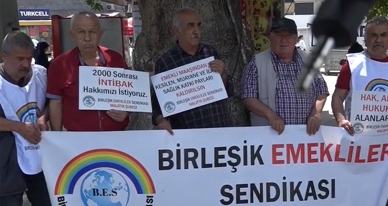 Emekliler bir kez daha ikramiyelere isyan etti
