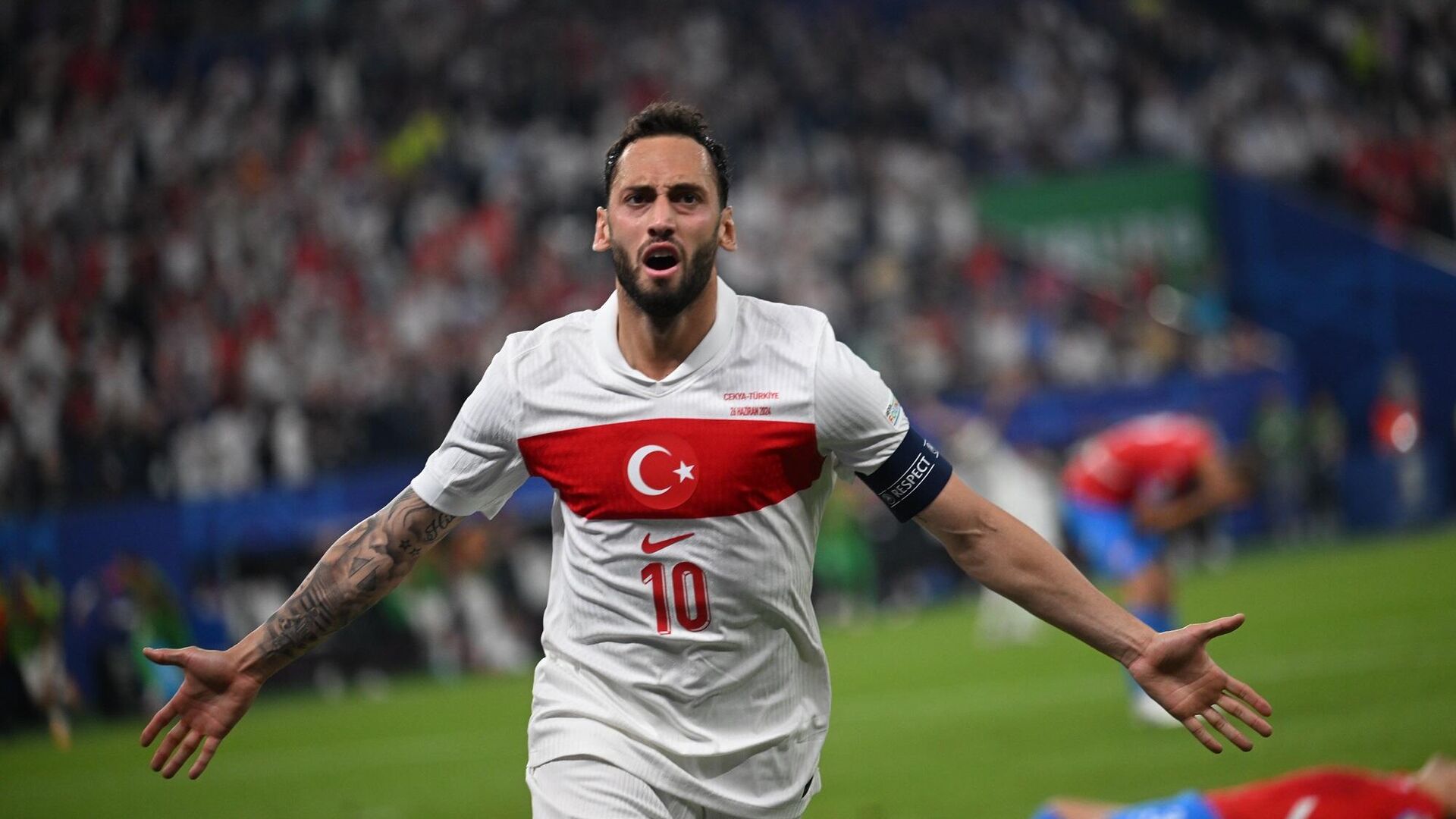 Hakan Çalhanoğlu’nun babasından heyecanlandıran paylaşım: Menajeri İstanbul’a geliyor