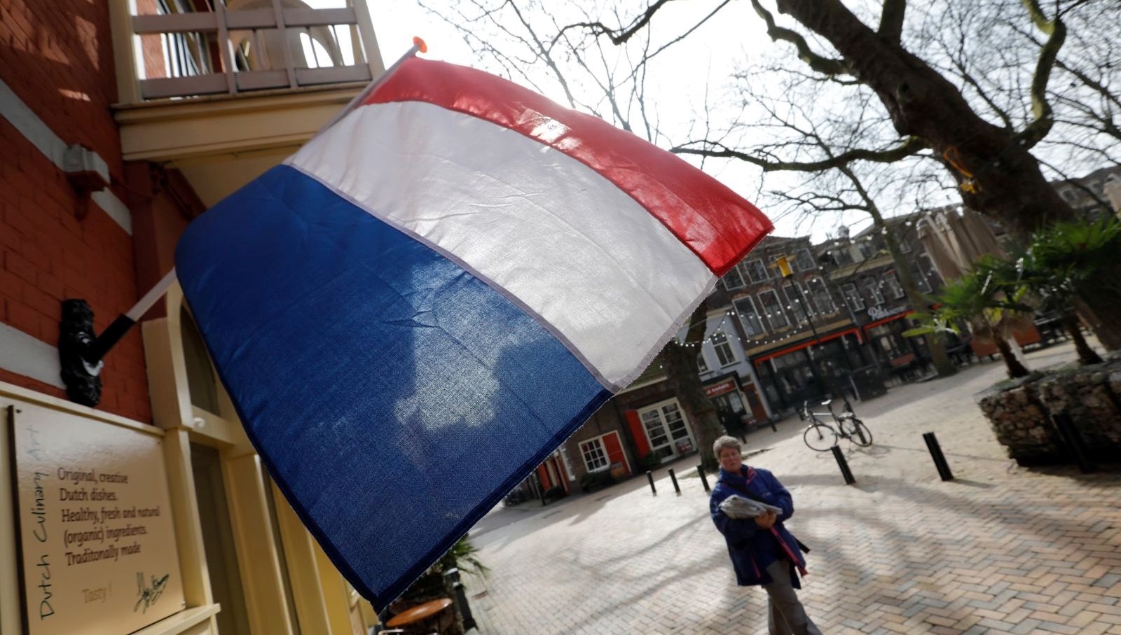 Hollanda’da siviller sınır kontrolü yapmaya başladı