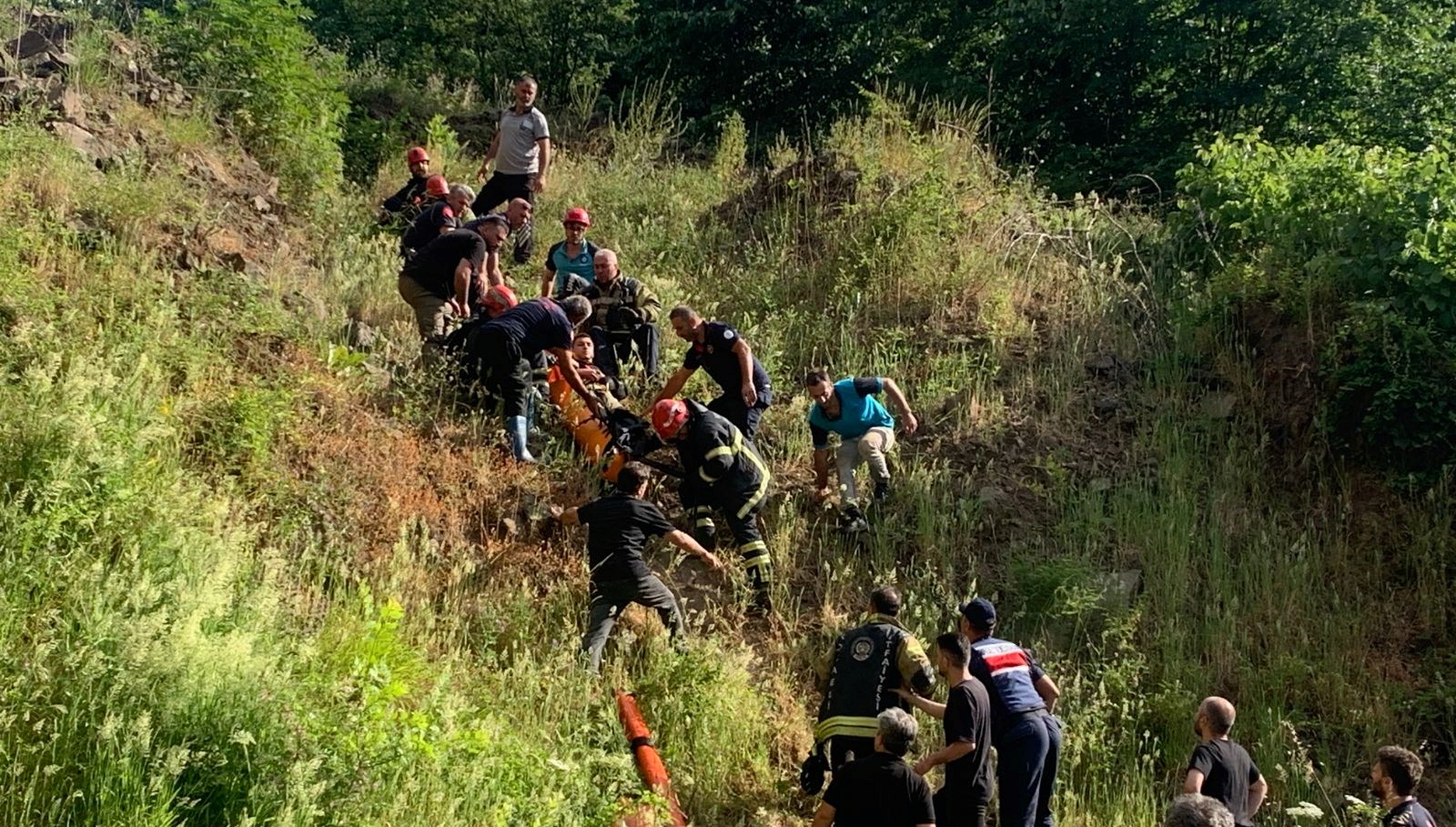 Kocaeli’de acı olay: Çocuğunu kurtarmaya çalışan anne öldü
