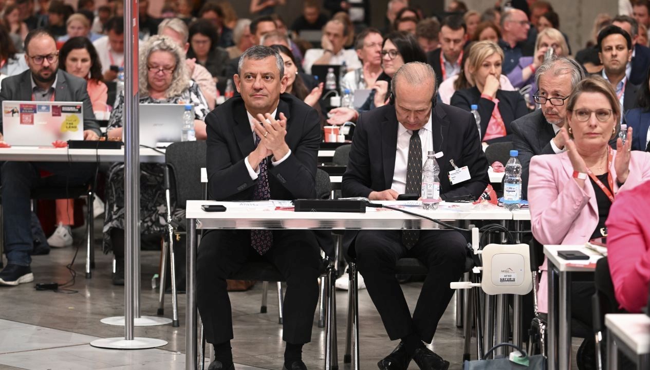 SPD’nin yeni eş genel başkanları Bas ve Klingbeil: Özel de katıldı