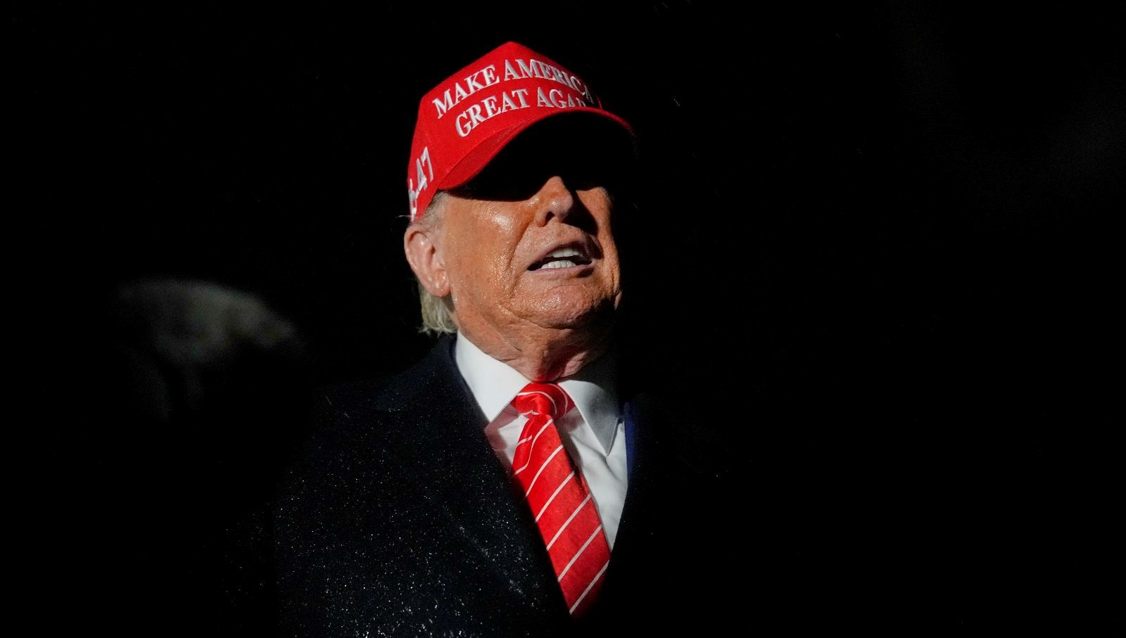 Trump: Asıl Biden 2020’de idam edildi, yerini klonlar aldı