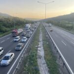 yollarda-bayram-trafigi-artiyor-4-B1LWMXvq.jpg
