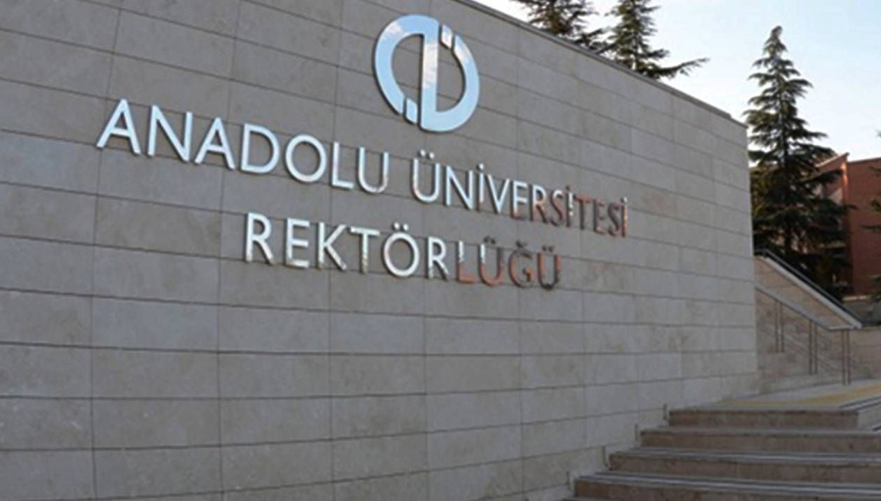 Anadolu Üniversitesi’nden açıköğretim kararı