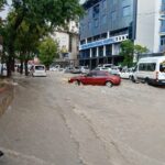 ankarada-saganak-yagis-sel-arabalari-surukledi-4-i77J3W6m.jpg