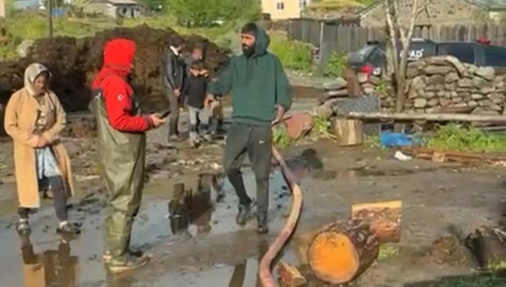 ardahanda-saganak-sele-donustu-BblIySAs.jpg
