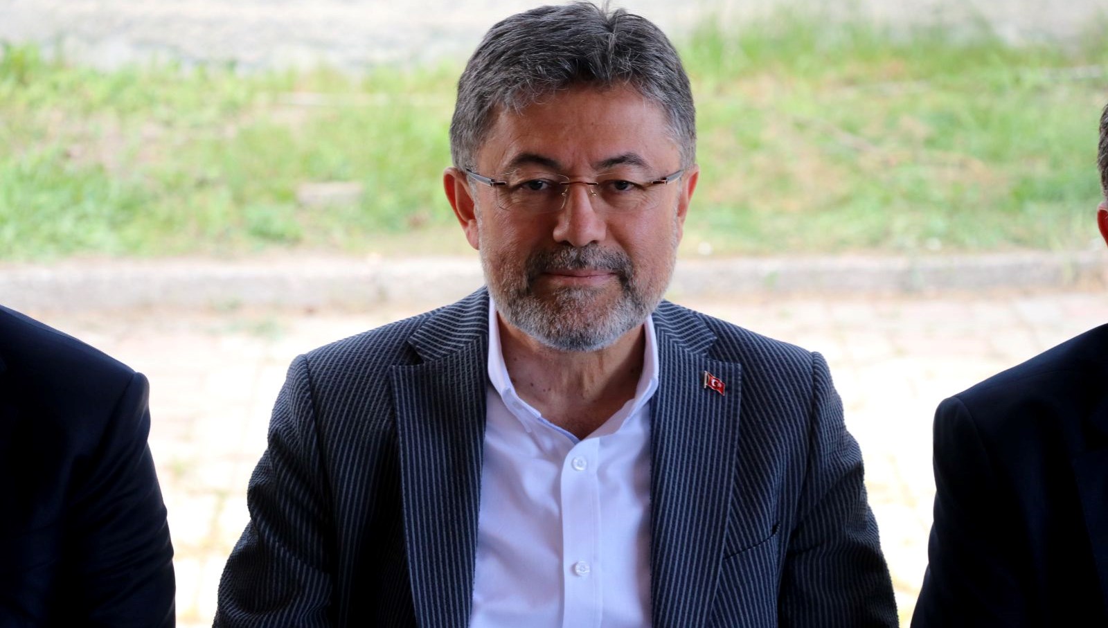 Bakan Yumaklı: 7 büyük yangın kontrol altına alındı