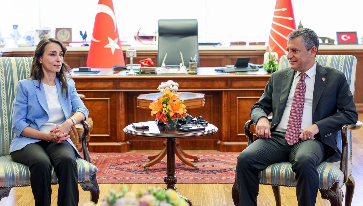 DEM Parti heyetinden Özel’e ziyaret