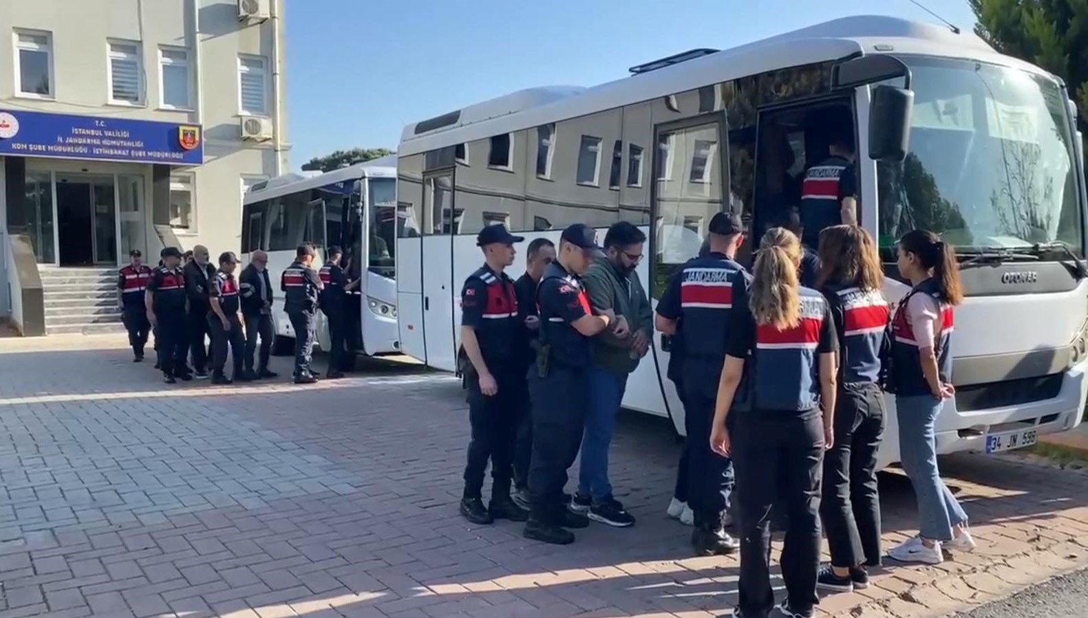 İBB soruşturmasında 8 şüpheli tutuklandı