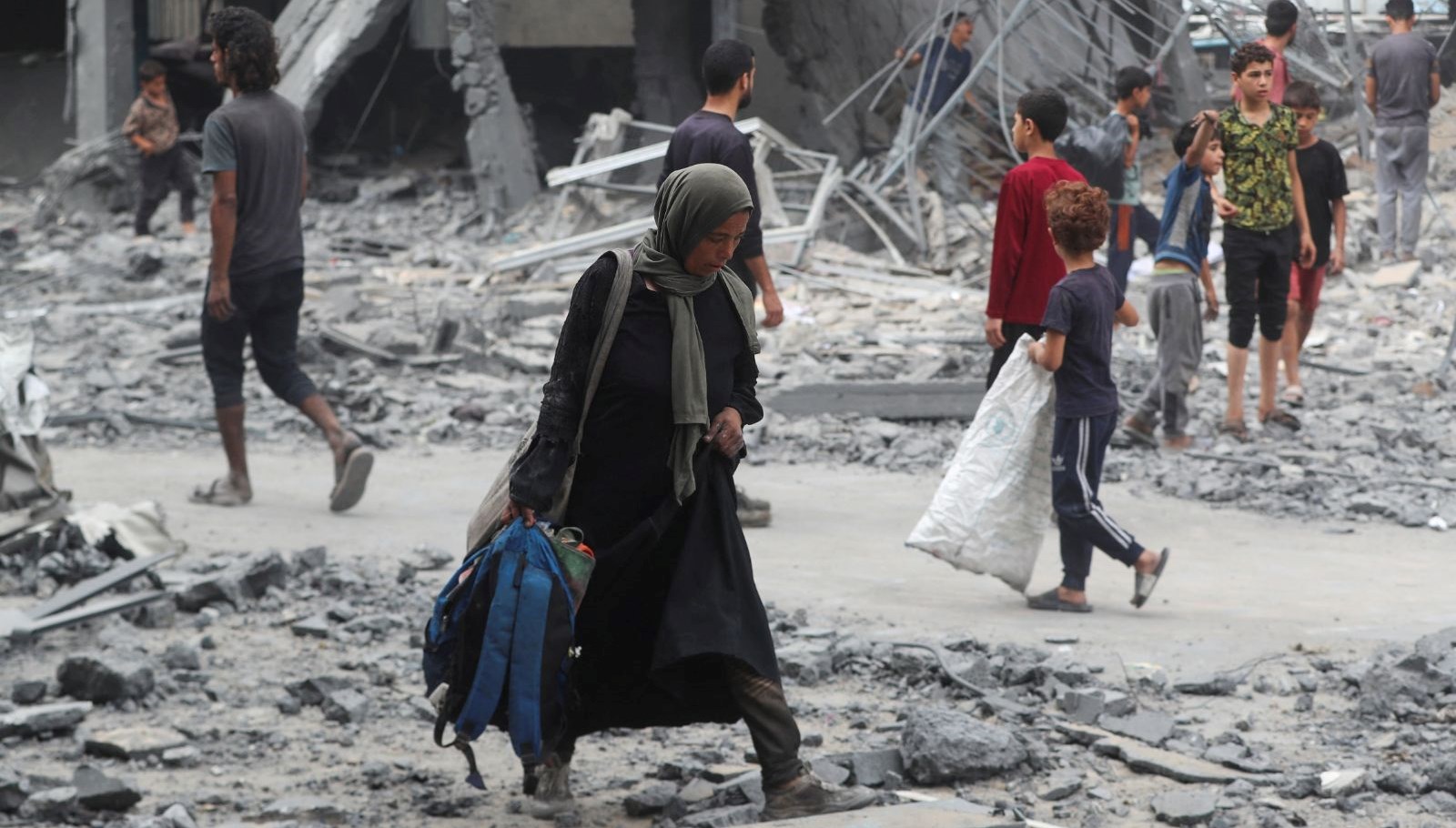 İsrail Gazze’yi bombalıyor: 90 Filistinli hayatını kaybetti