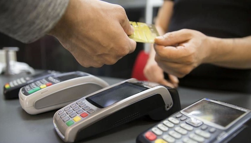 Kartından çekilen 120 bin lirayı sosyal medyadan öğrendi