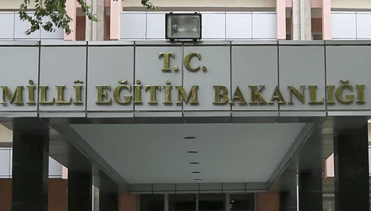 MEB’den uyarı: “Bakanlığın adını kullanan kişilere karşı dikkatli olunmalı”