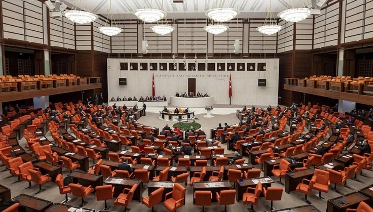 Vekiller 30 bin 546 soru önergesi verdi