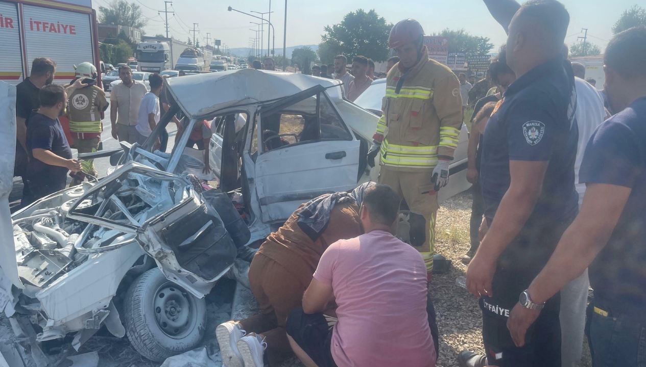 Manisa’da evli çifti hayattan koparan kaza