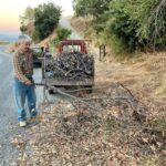 70-yasindaki-halit-amca-kis-hazirliklarina-hiz-verdi-motosikletiyle-evine-tasiyor-4-IrabIgnj.jpg