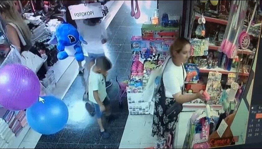 700 TL’lik oyuncak çalıp 10 liralık alışveriş yaptı