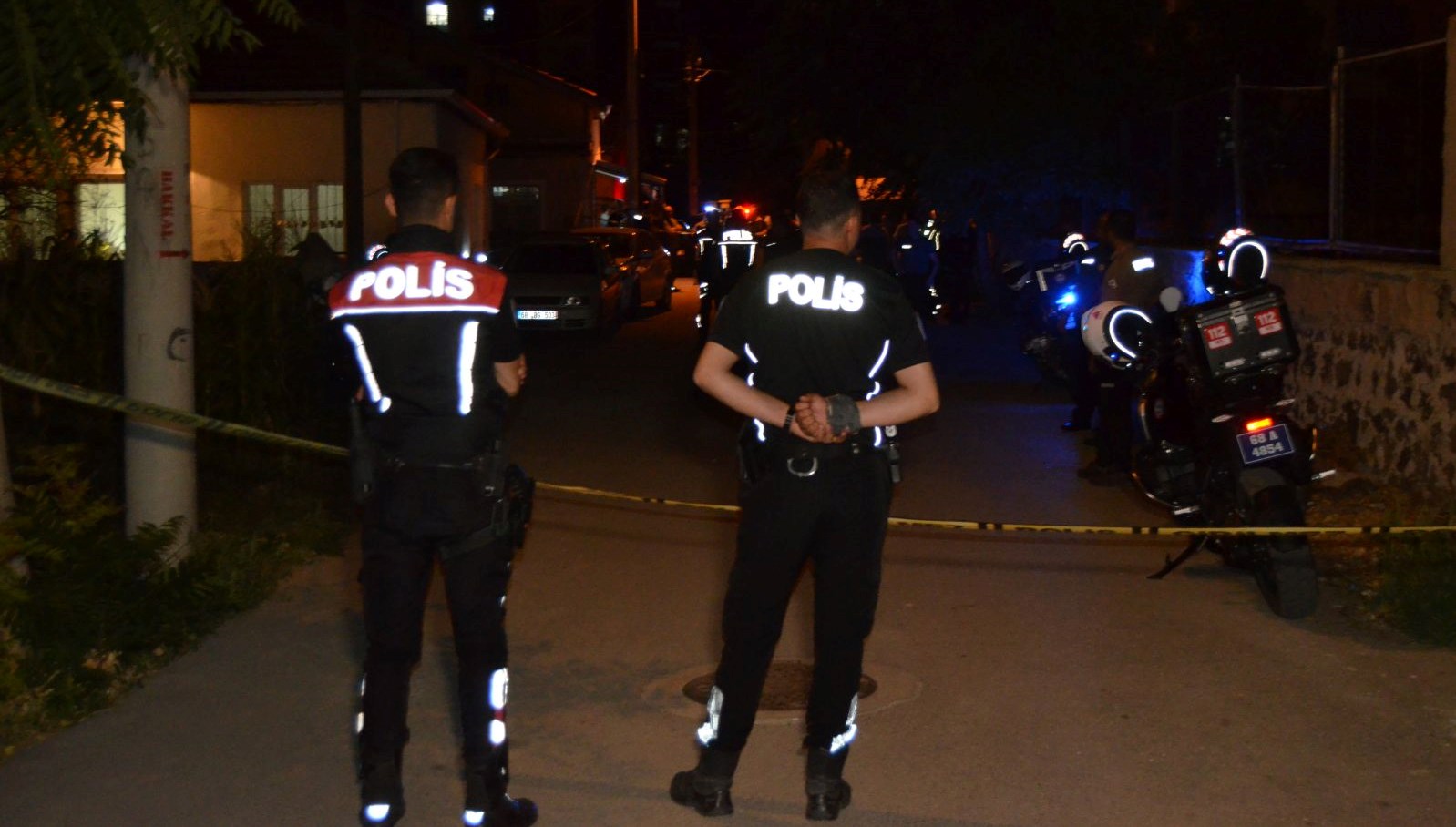 Aksaray’da dehşet: Annesi, kardeşi ve komşusunu vurup intihara kalkıştı