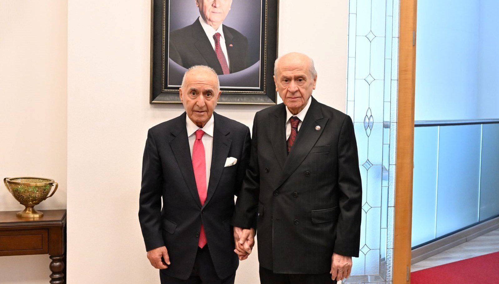 Hikmet Çetin’den Bahçeli’ye ziyaret