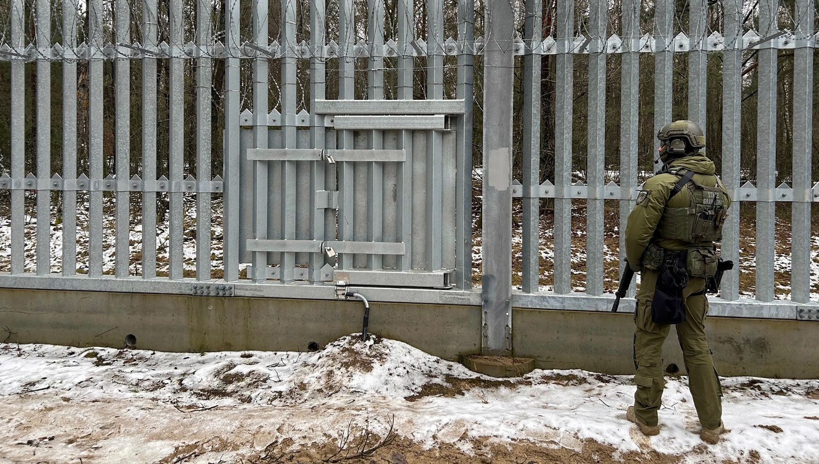 Polonya’dan Belarus ile olan sınır kapılarını kapatma kararı