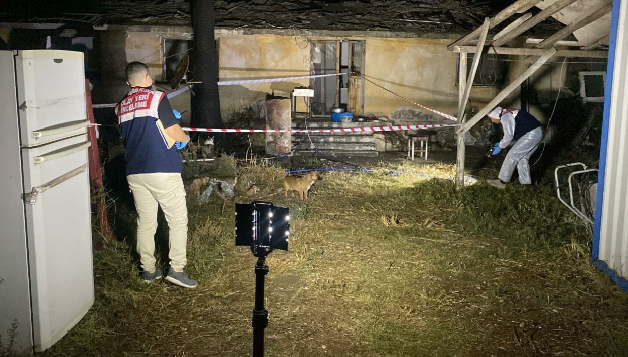 Annesini yaralayıp, mesaj attığını öne sürdüğü iş arkadaşını öldürdü