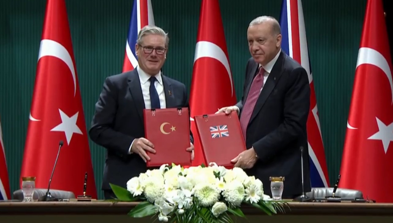 Erdoğan ve Starmer imzaları attı: Türkiye, 44 Eurofighter alacak