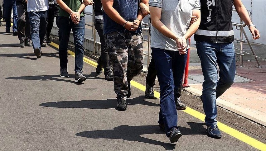 FETÖ’nün askeri mahrem yapılanmasına operasyon: 20 şüpheli gözaltında
