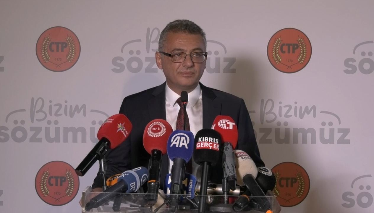 KKTC Cumhurbaşkanı seçilen Erhürman mazbatasını aldı
