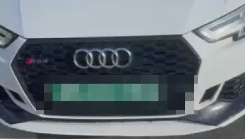 Sahte plaka ve çakarlı otomobile para cezası