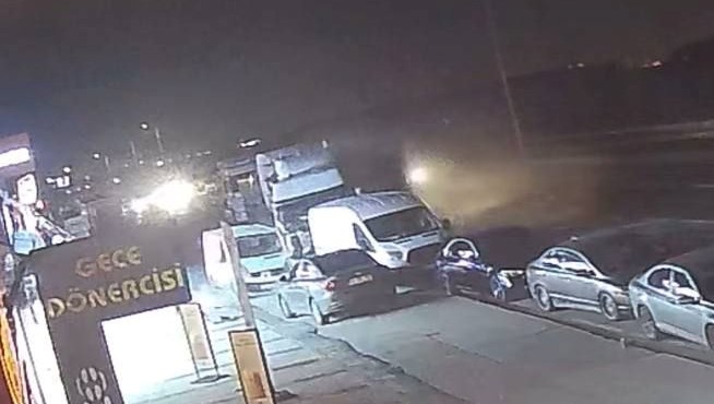 Şoför öksürük krizine girdi, TIR ile 5 araca çarptı